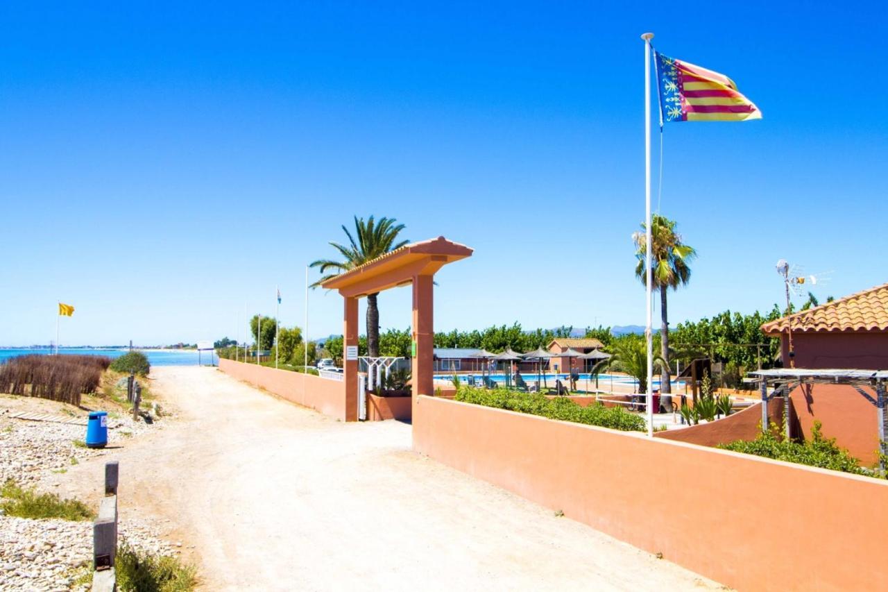 Camping Tres Estrellas Mediterraneo 奇尔切斯 外观 照片