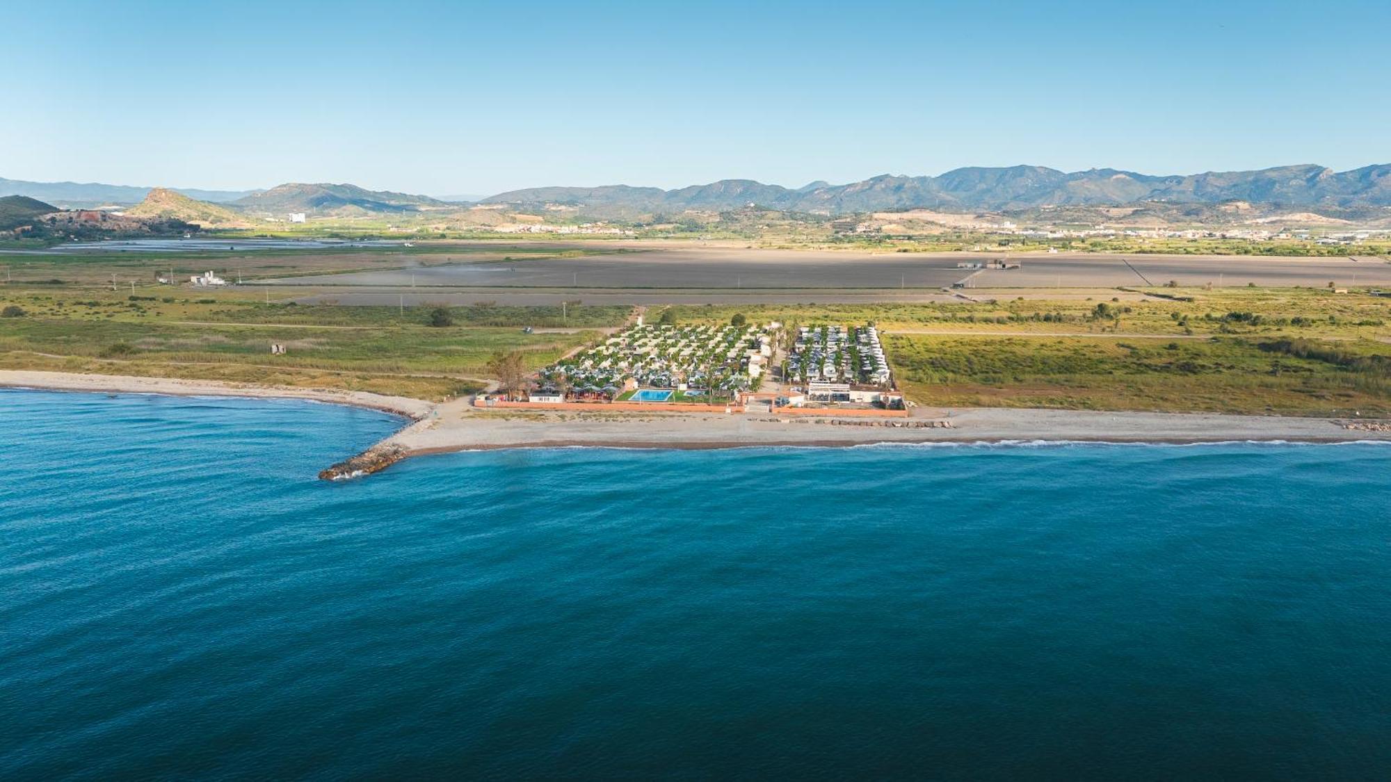 Camping Tres Estrellas Mediterraneo 奇尔切斯 外观 照片