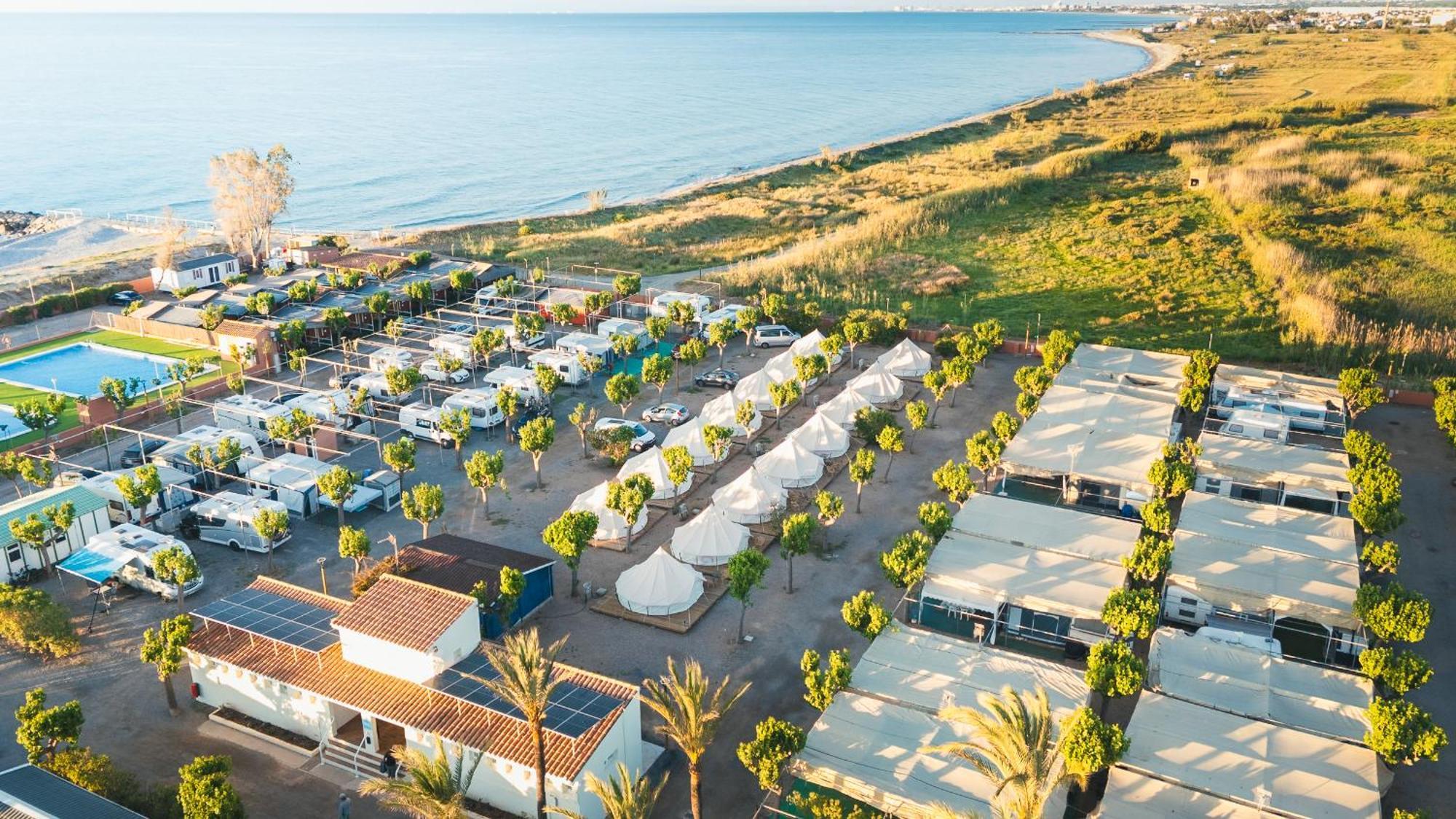 Camping Tres Estrellas Mediterraneo 奇尔切斯 外观 照片