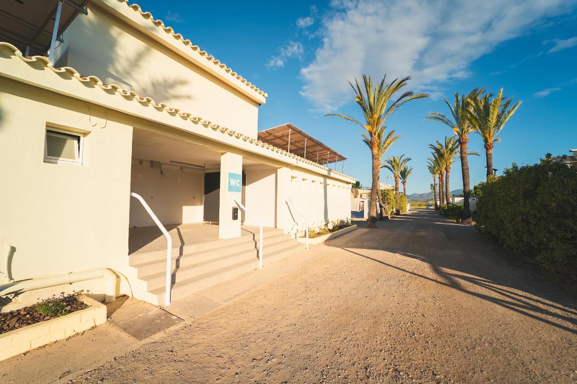 Camping Tres Estrellas Mediterraneo 奇尔切斯 外观 照片
